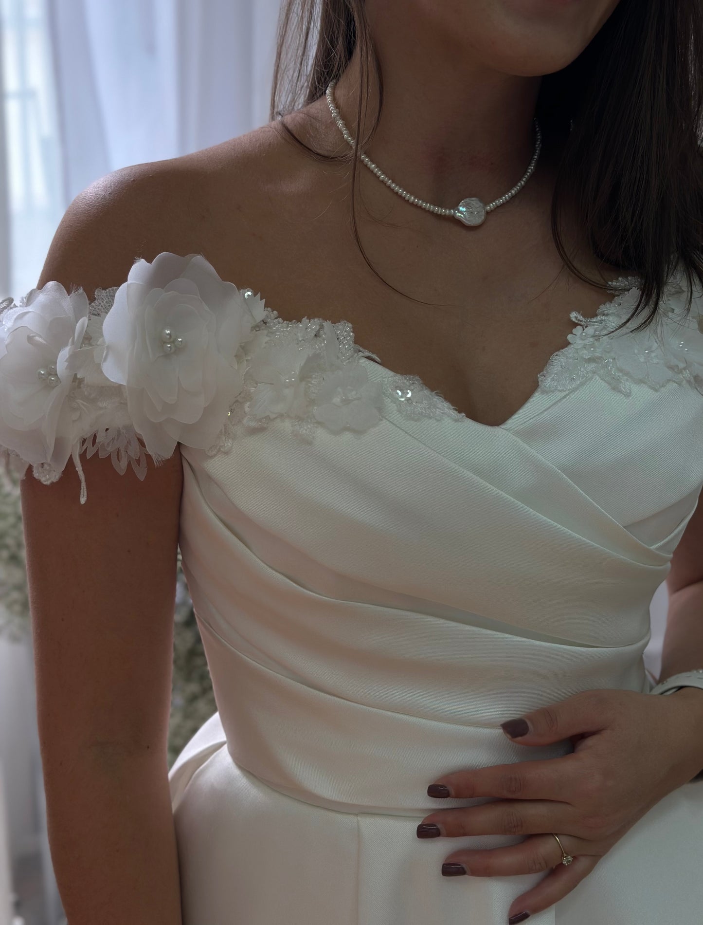 Baby Pearls with Big Pearl Charm Necklace (Gold)