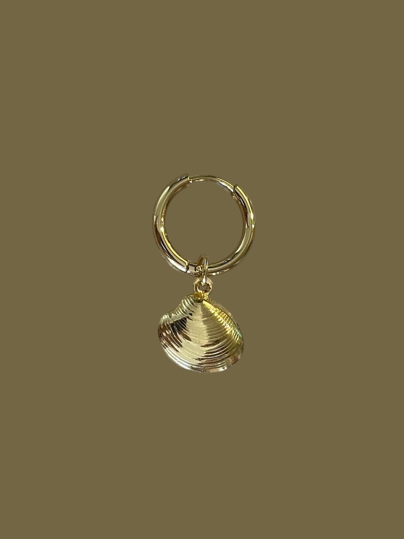 Shell Charm Earring