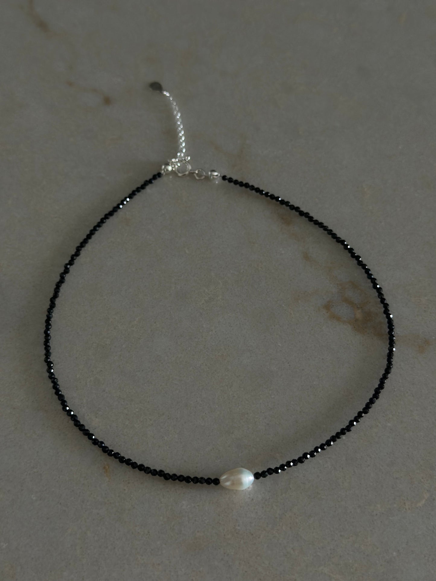 Colier turmalina cu charm perla