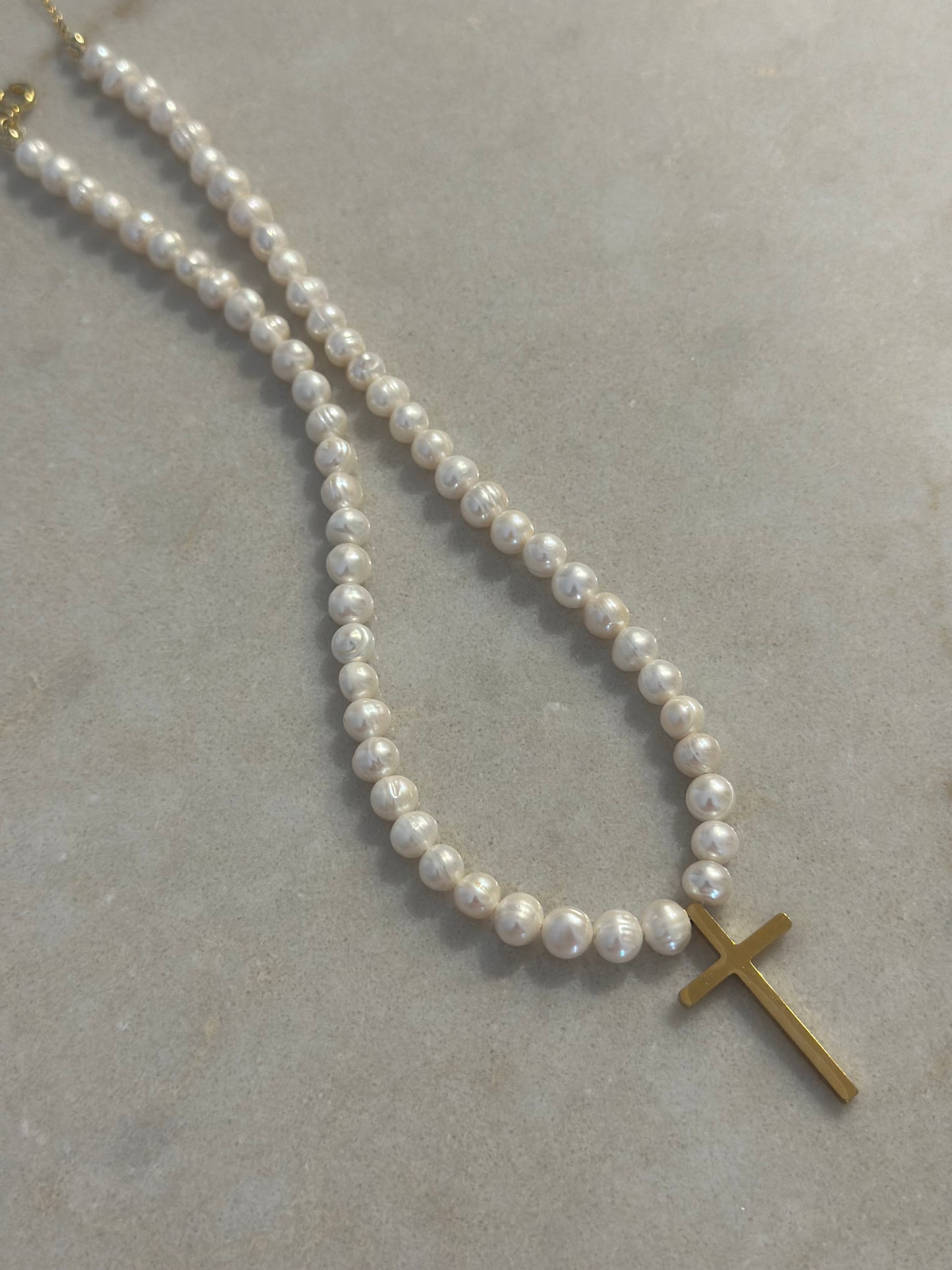 Cross Pendant Pearl Necklace