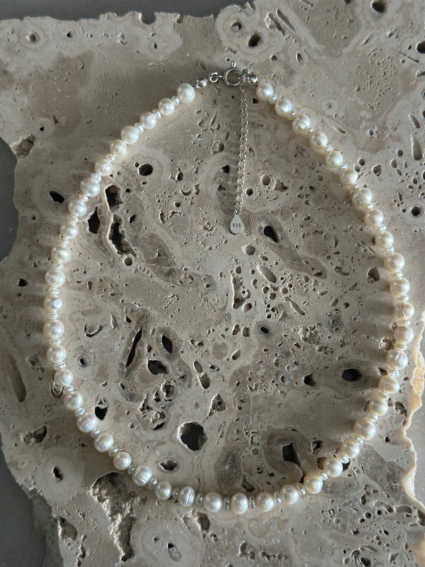 Everyday Glow Pearl Necklace