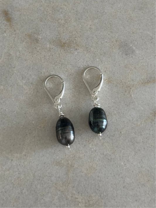 Black Pearl Drop Earrings