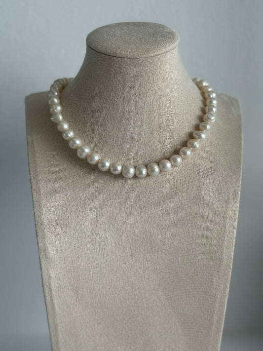 Bold Pearl Necklace