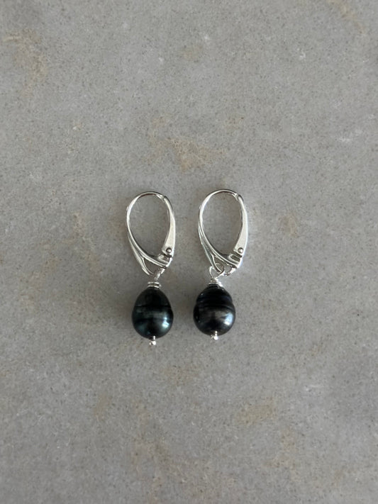 Cercei argint cu perle de cultura cu irizatii verzui/petrol