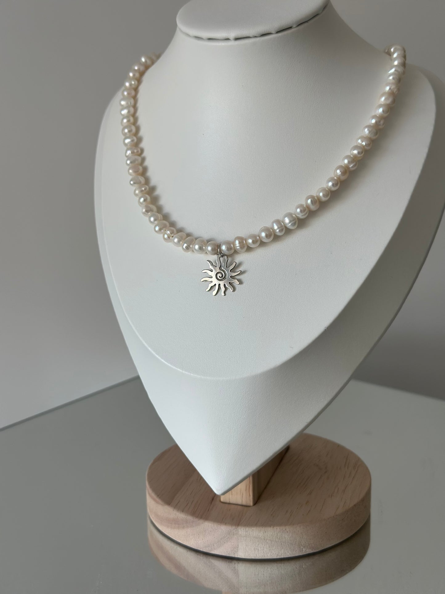 Sun Lover Necklace on Silver