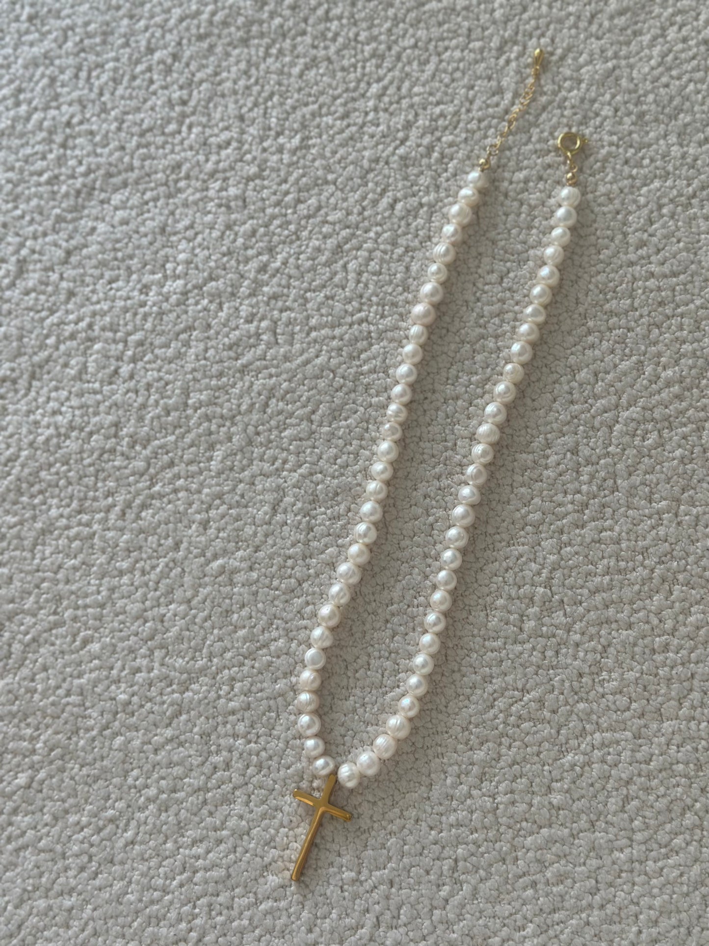 Cross Pendant Pearl Necklace