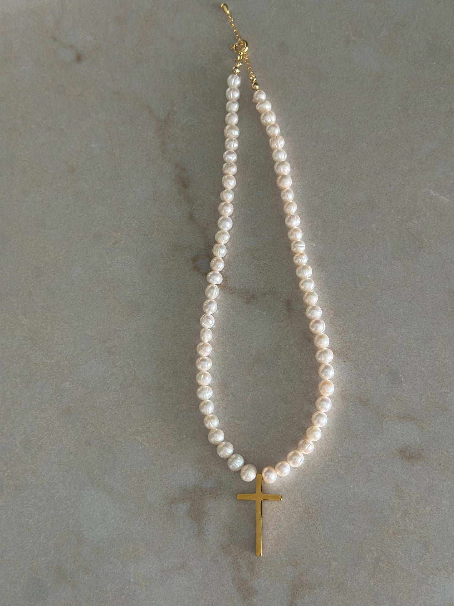 Cross Pendant Pearl Necklace