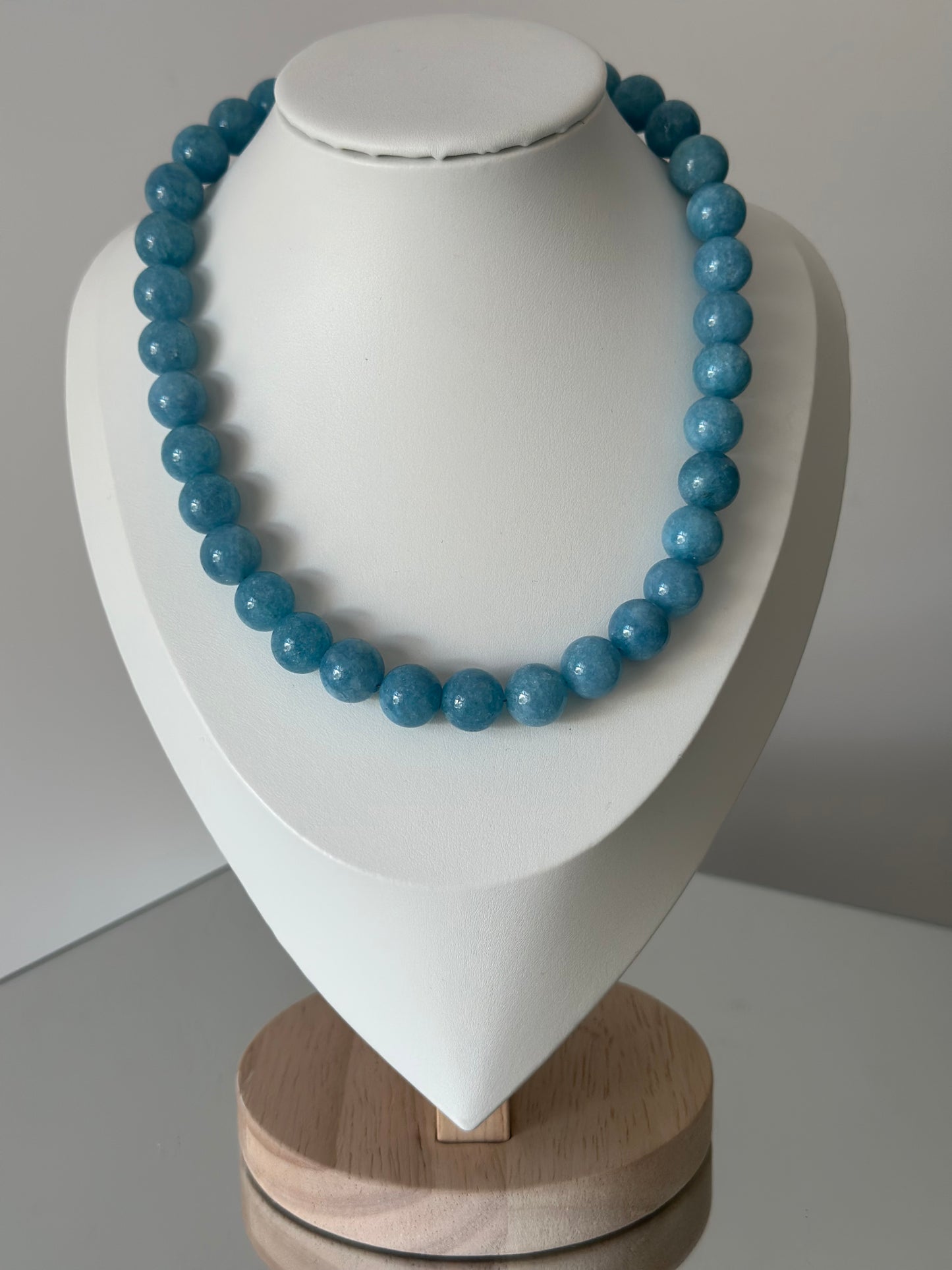 Chunky Beads Necklace (on multiple colors)