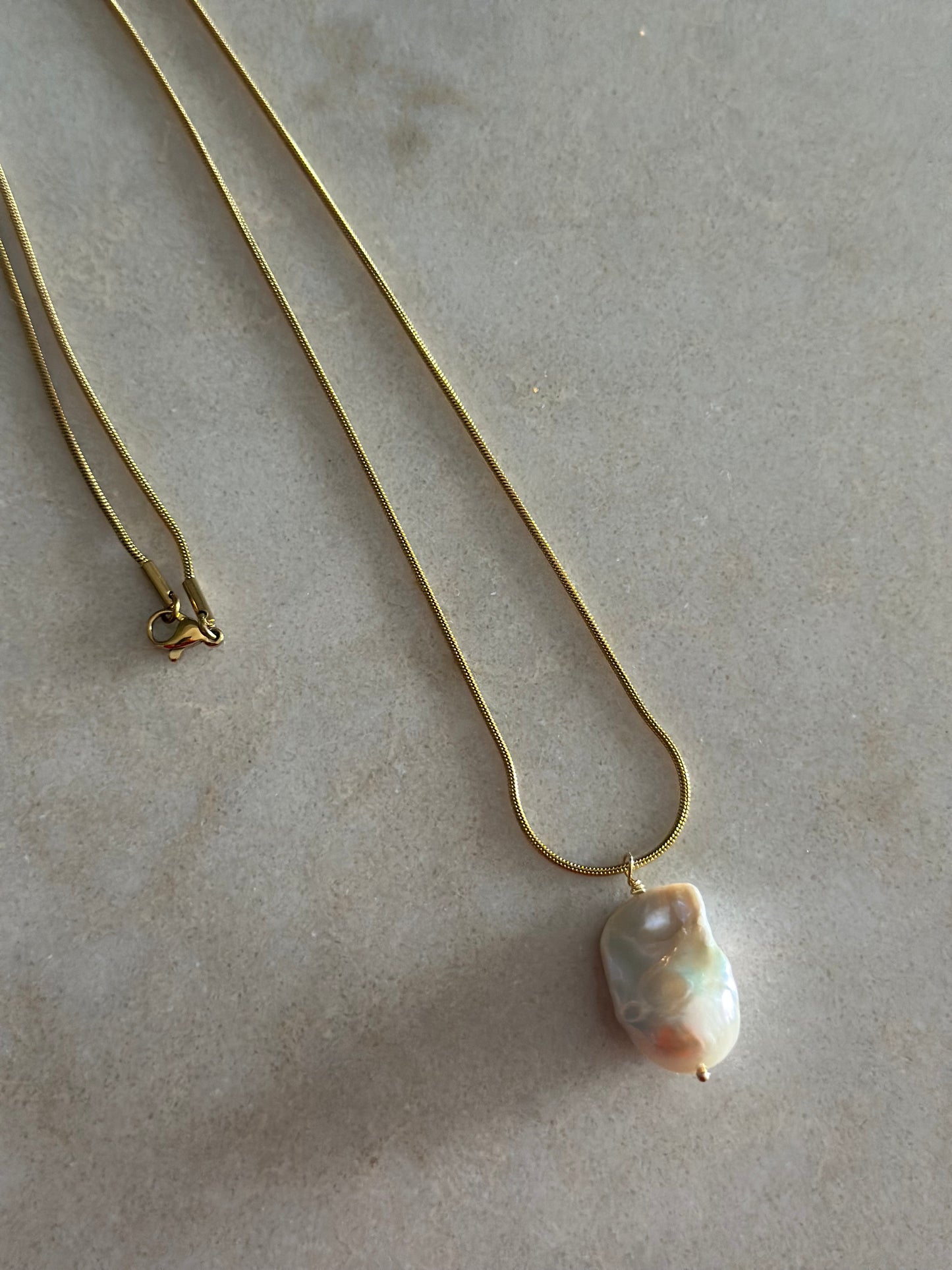 Lant snake cu perla baroc (Gold)