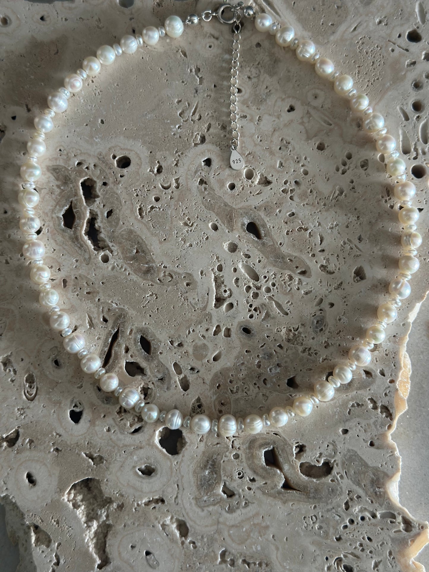 Everyday Glow Pearl Necklace