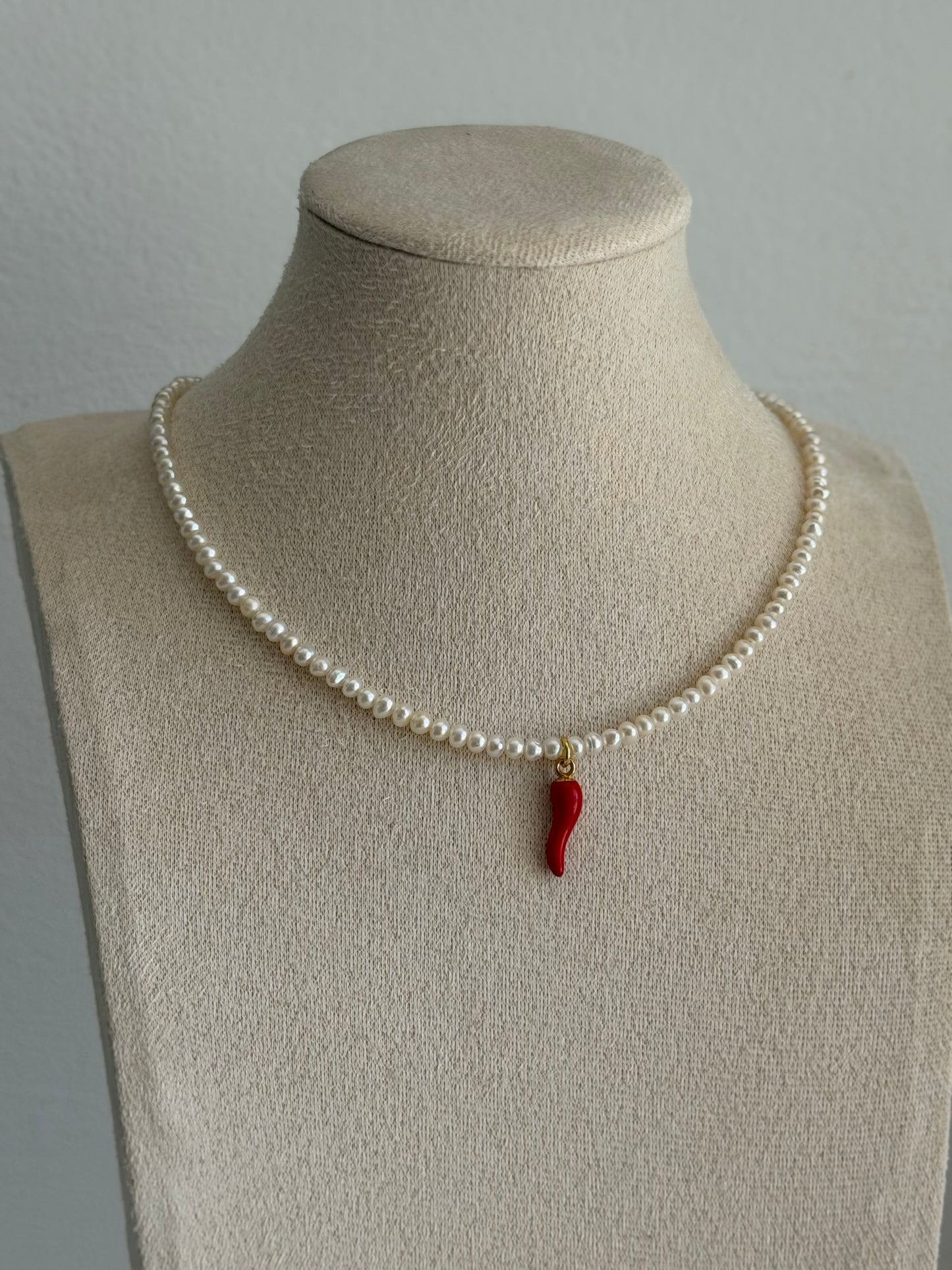 Baby Chilli Round Pearls Necklace