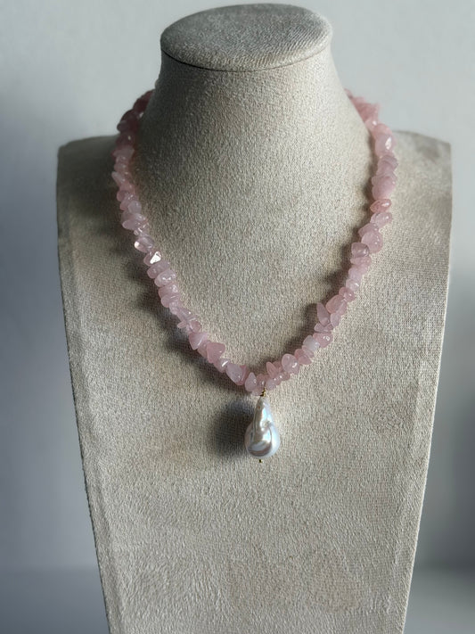 Rosa Necklace