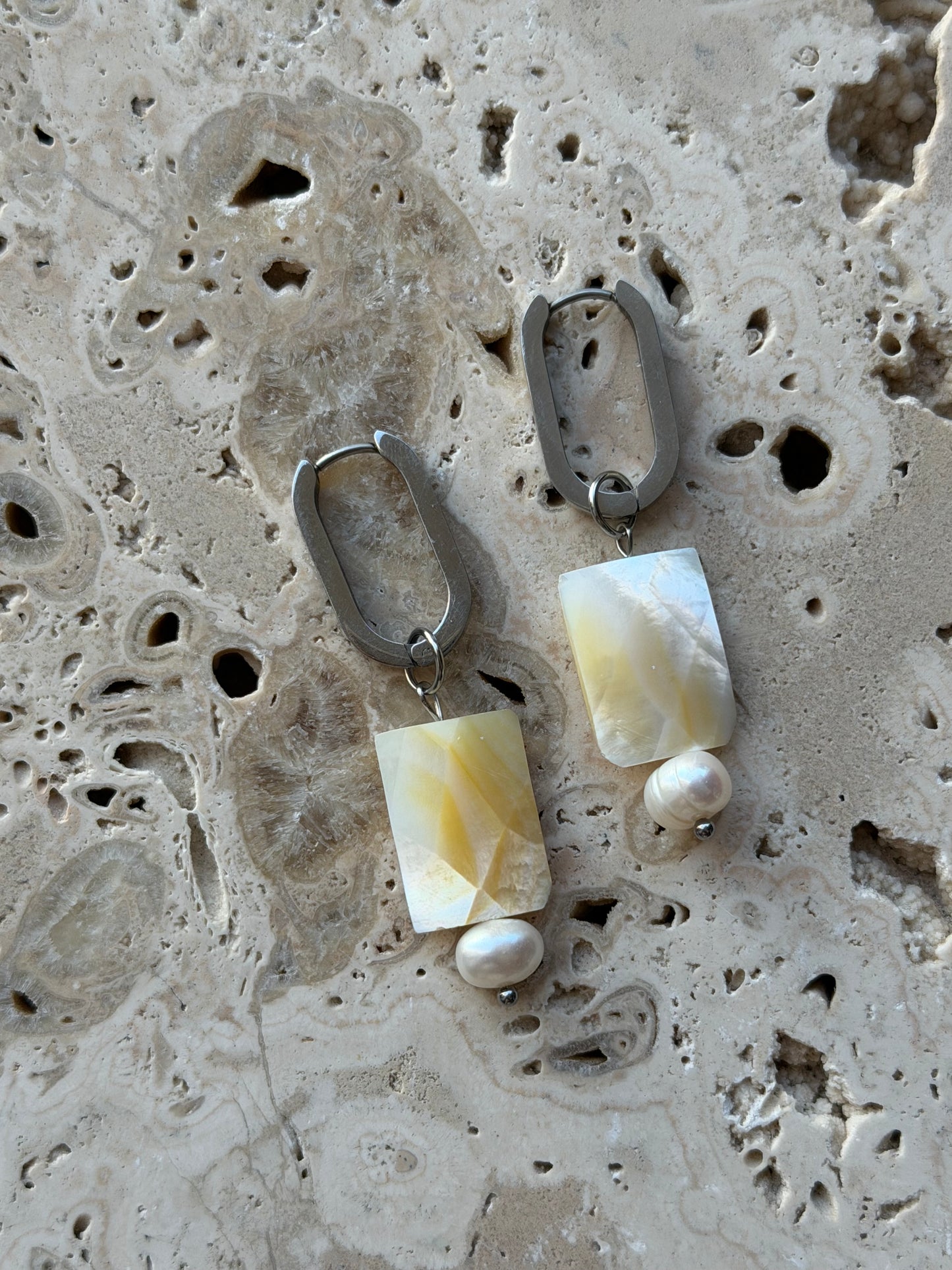 Shell & Pearl Earrings (Gold/Silver)