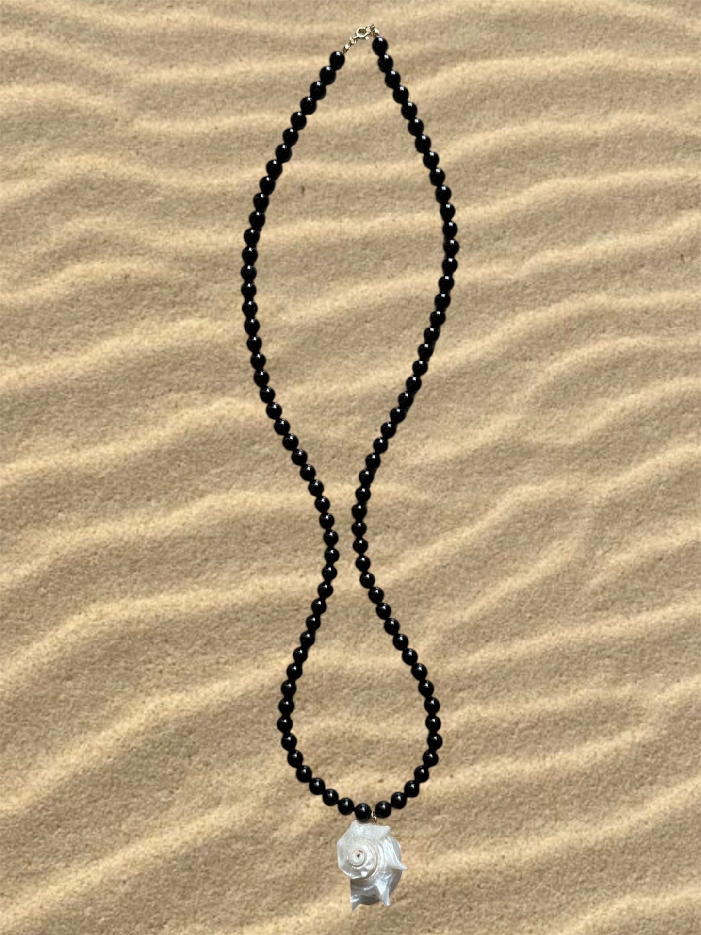 Noir Shell Necklace