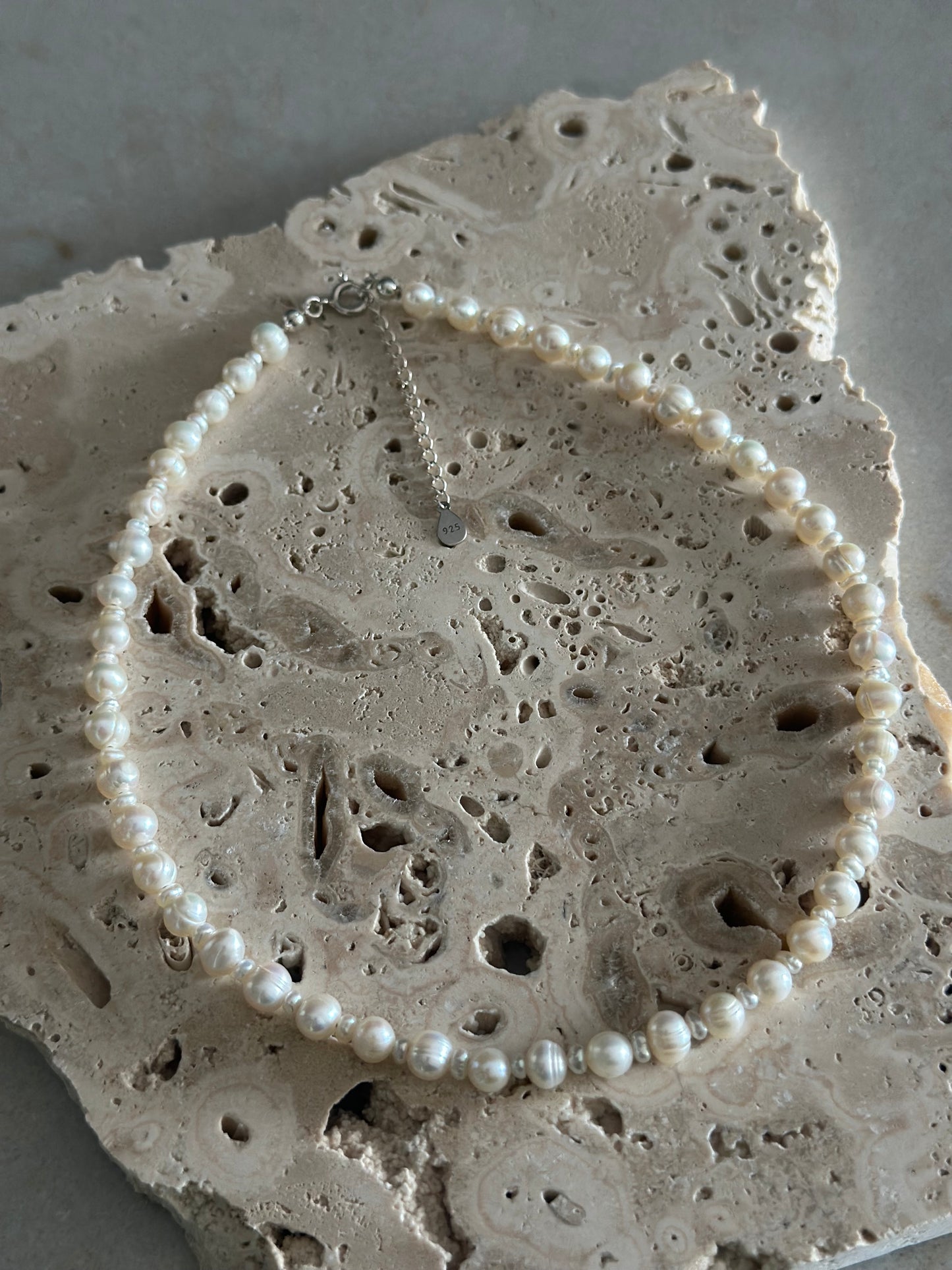 Everyday Glow Pearl Necklace