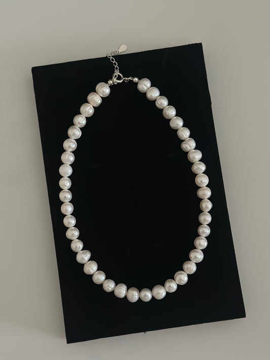 Bold Pearl Necklace