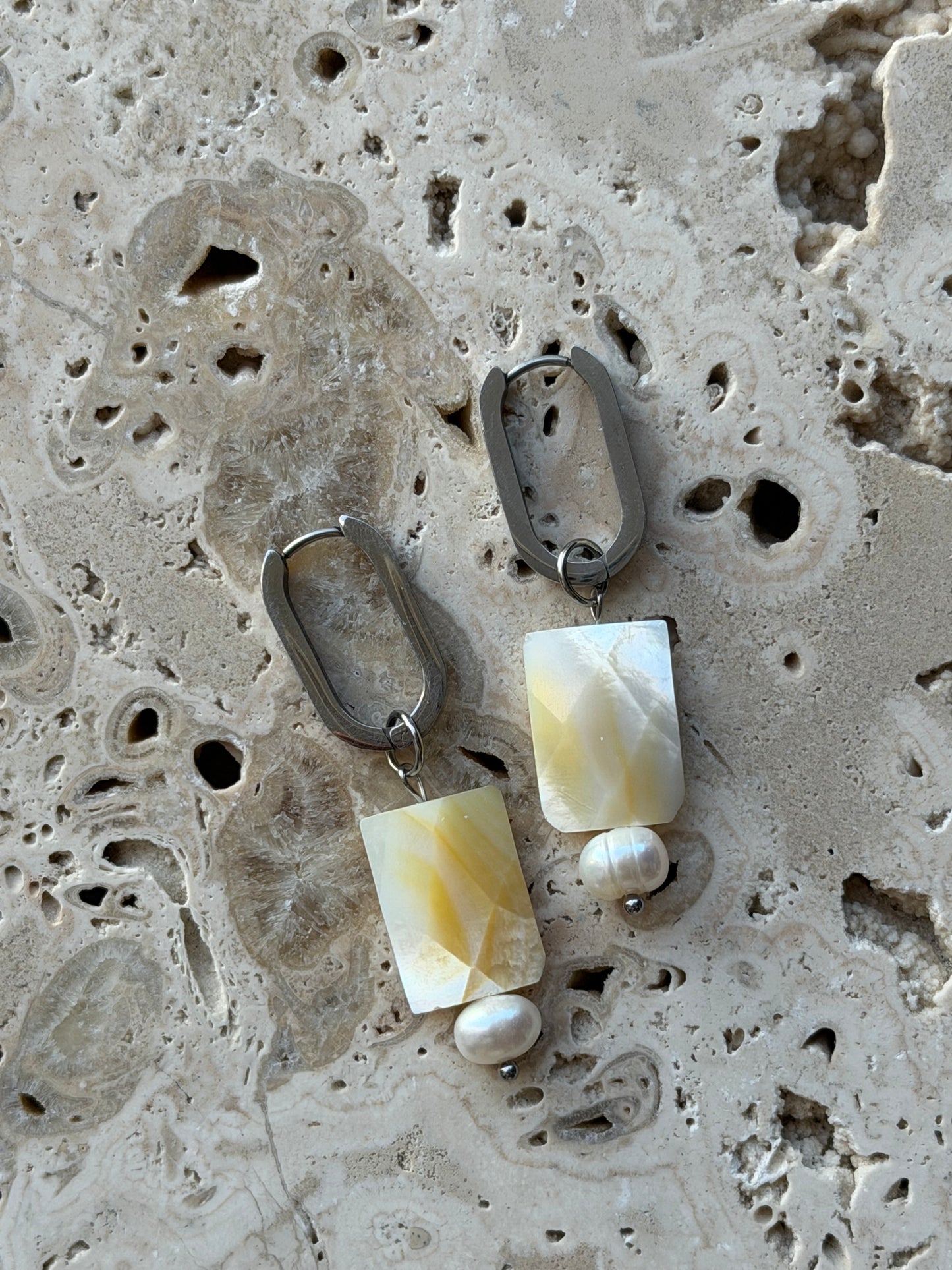 Shell & Pearl Earrings (Gold/Silver)