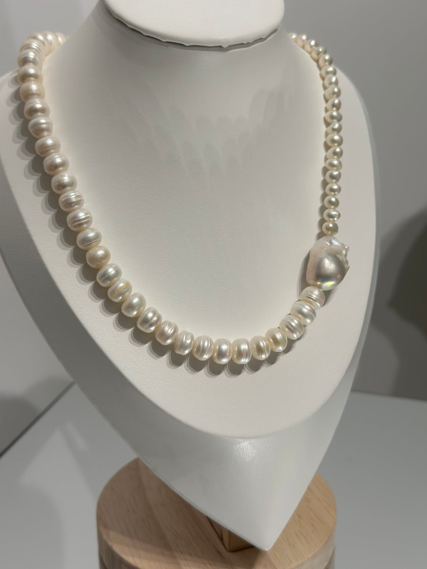 Minimalist Baroque side Pearl Necklace