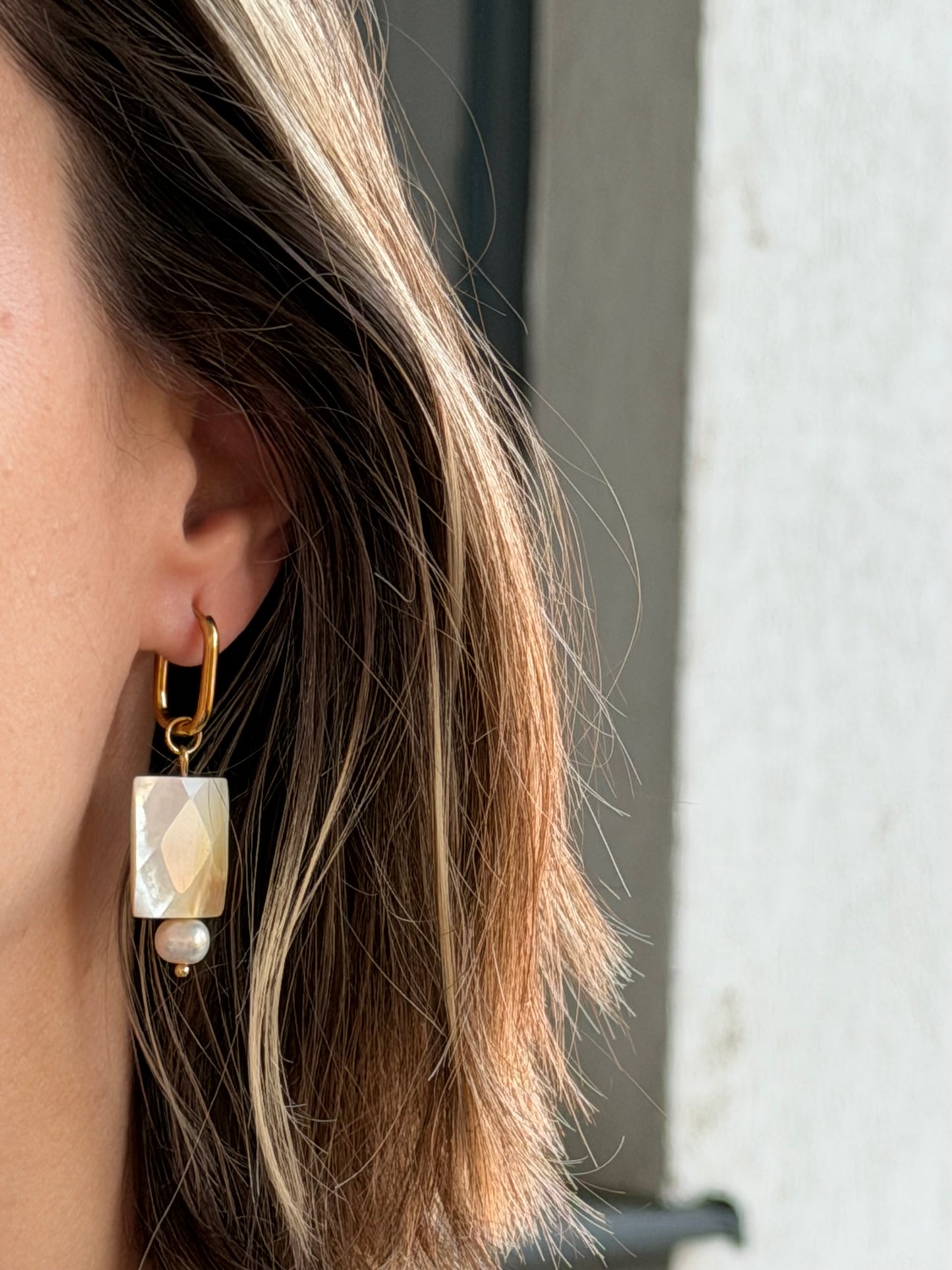 Shell & Pearl Earrings (Gold/Silver)