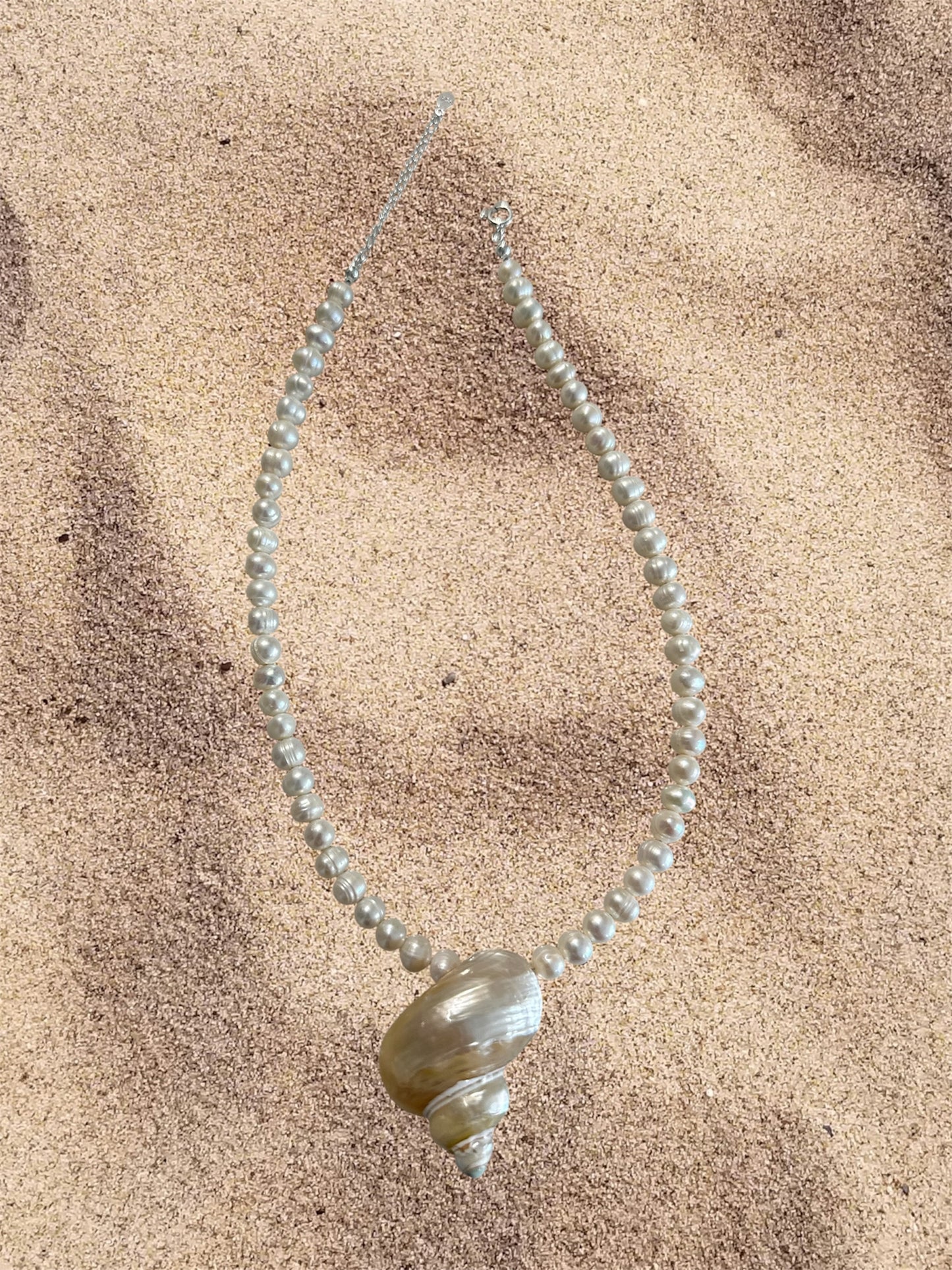 Shell Pearl Necklace