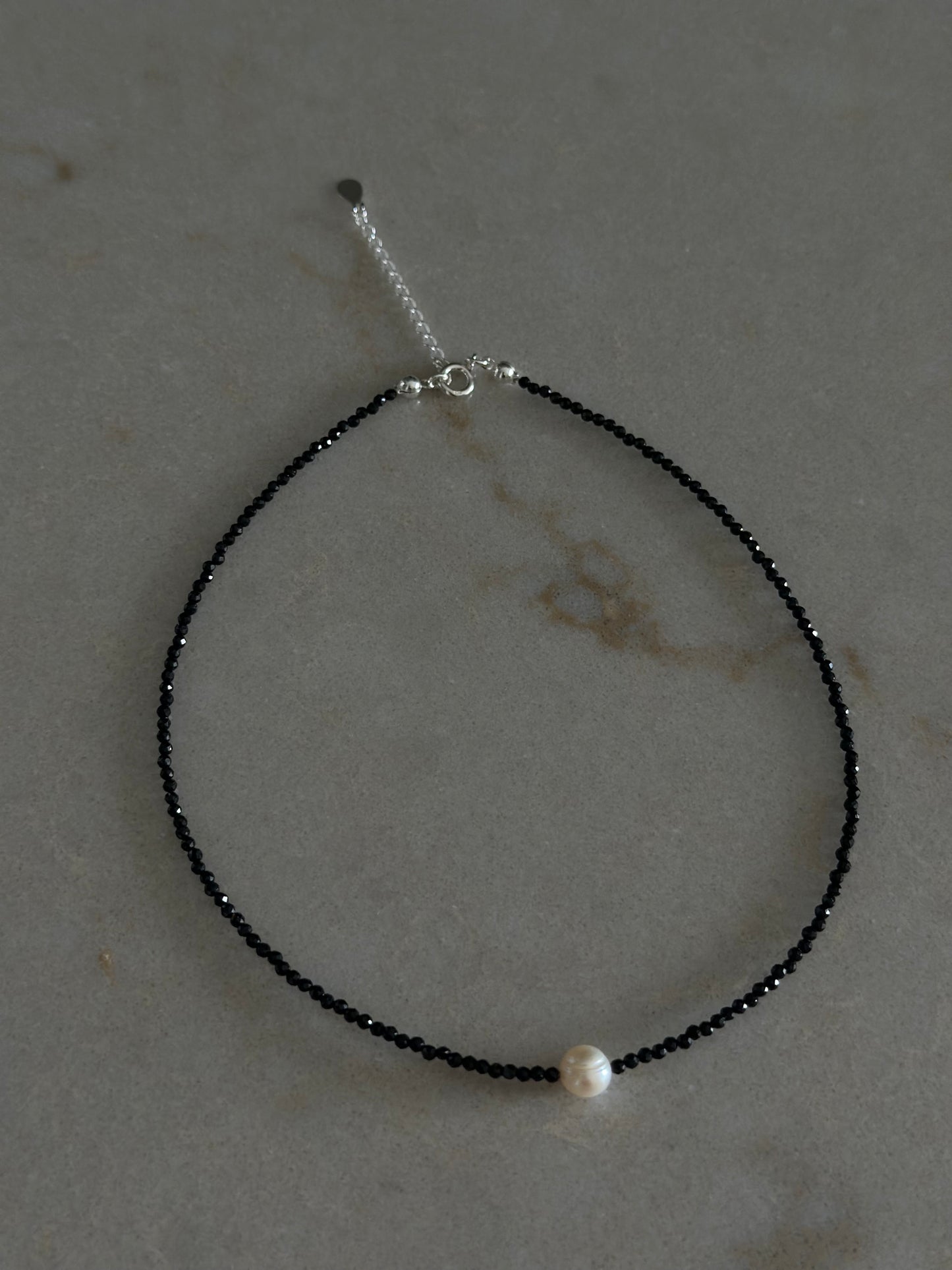 Colier turmalina cu charm perla
