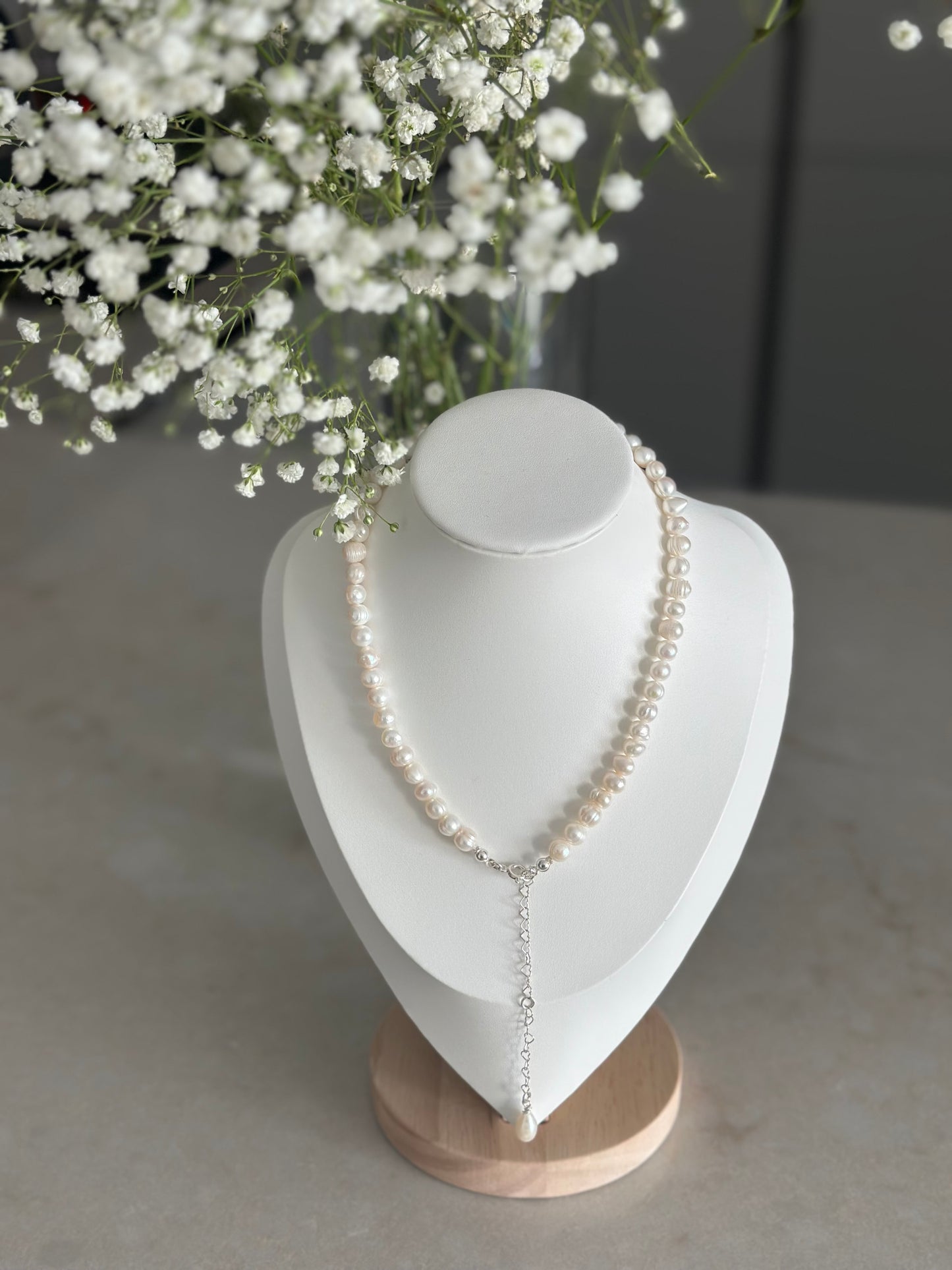 Colier perle de cultura rotunjite si charm perla