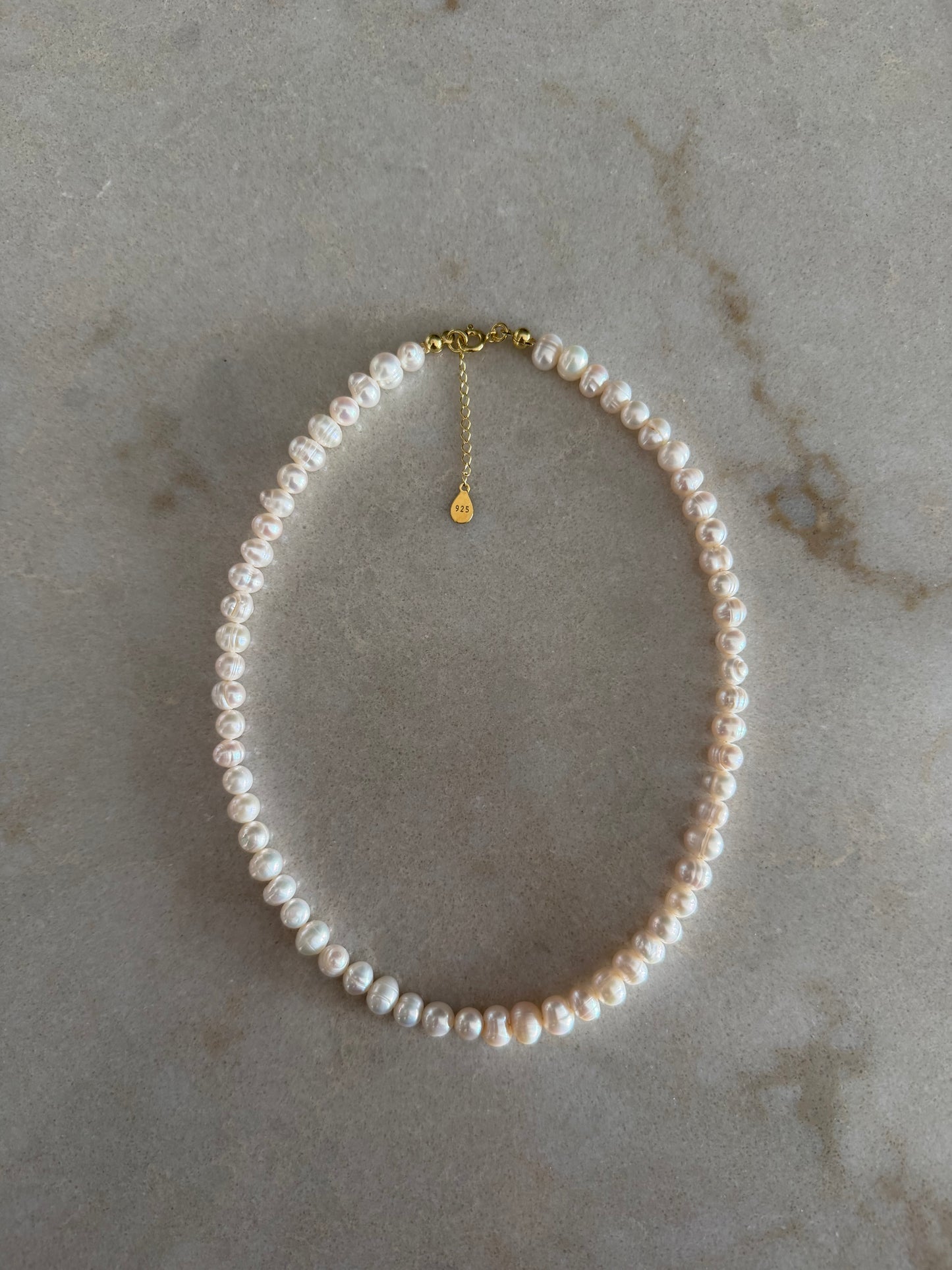 Rounded Pearls Necklace