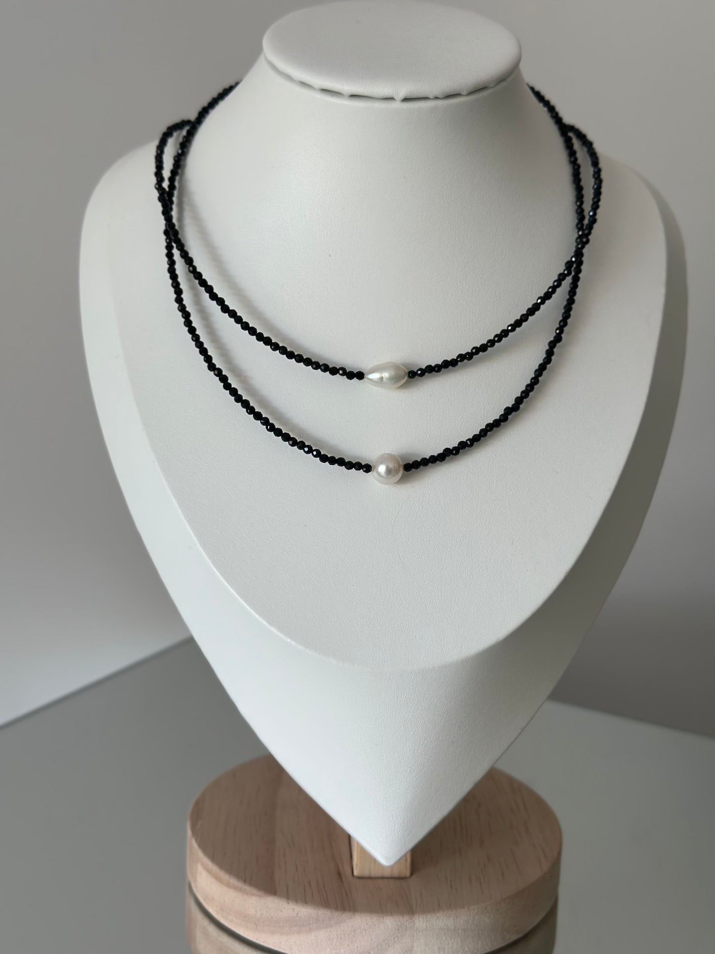 Colier turmalina cu charm perla