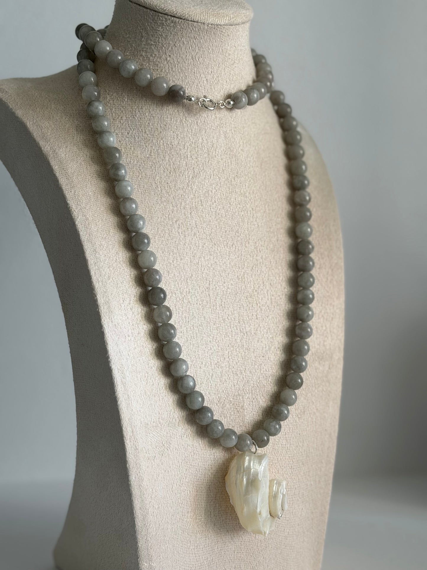 Luna Shell Long Necklace