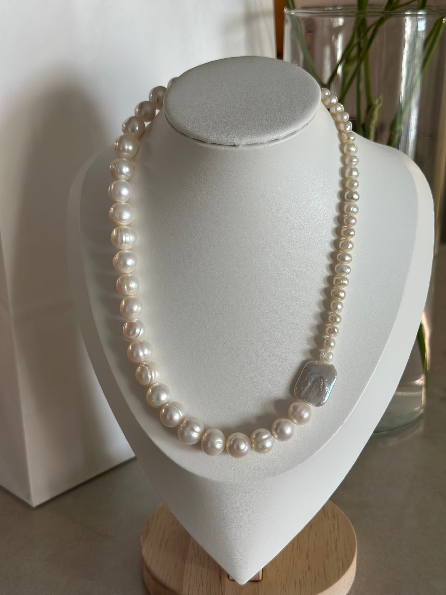 Minimalist side Pearl Necklace