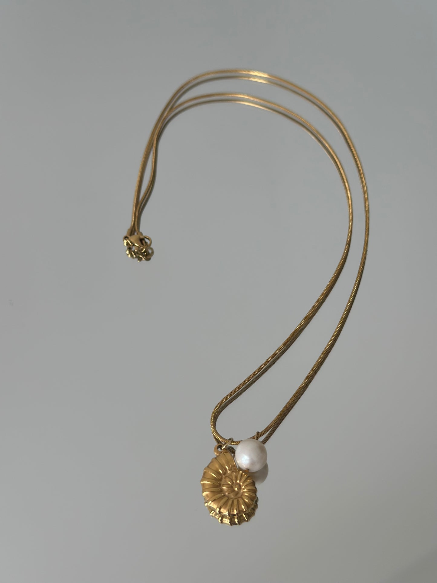 Gold shell + Freshwater Pearl charm chain