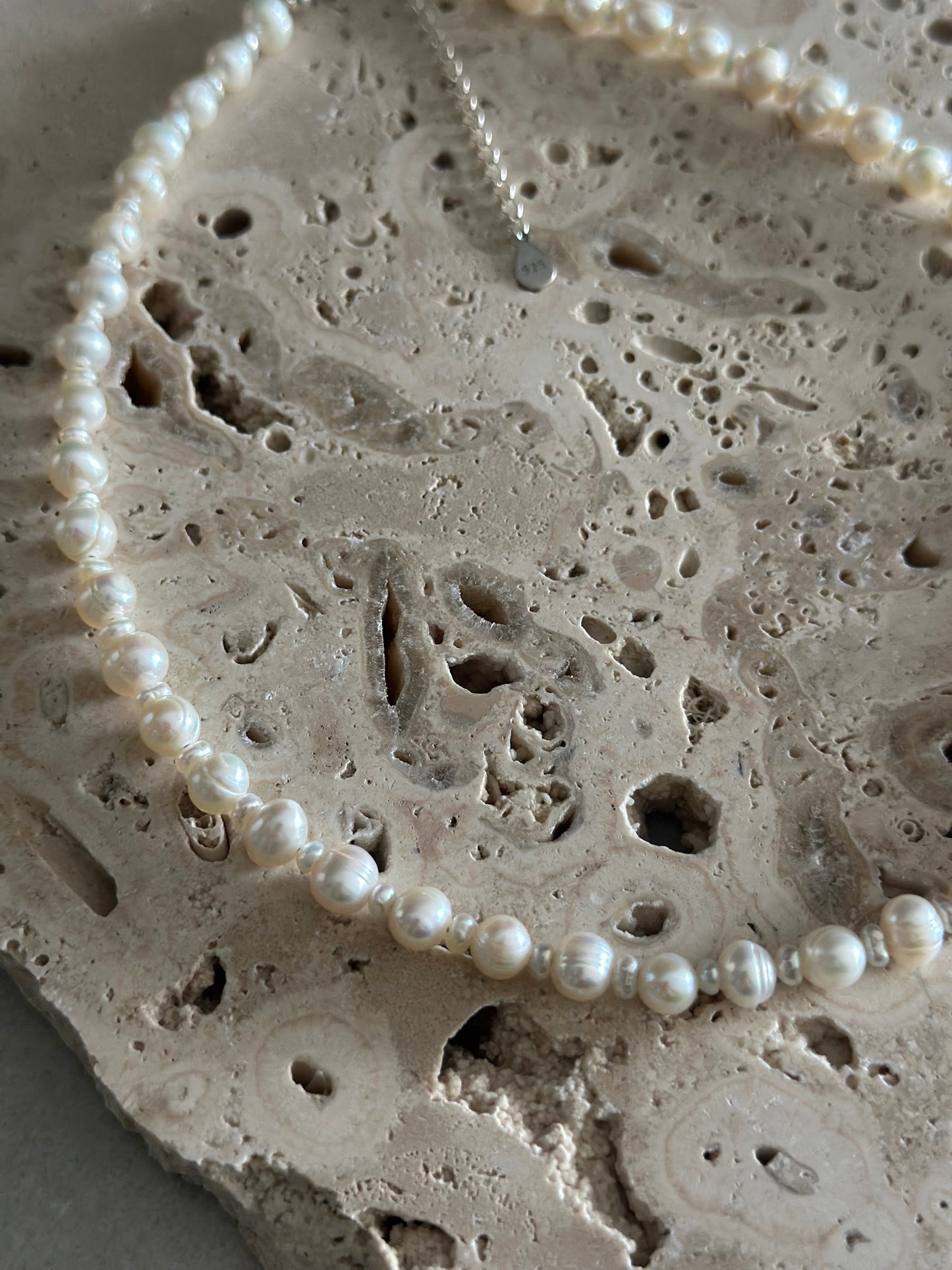 Everyday Glow Pearl Necklace