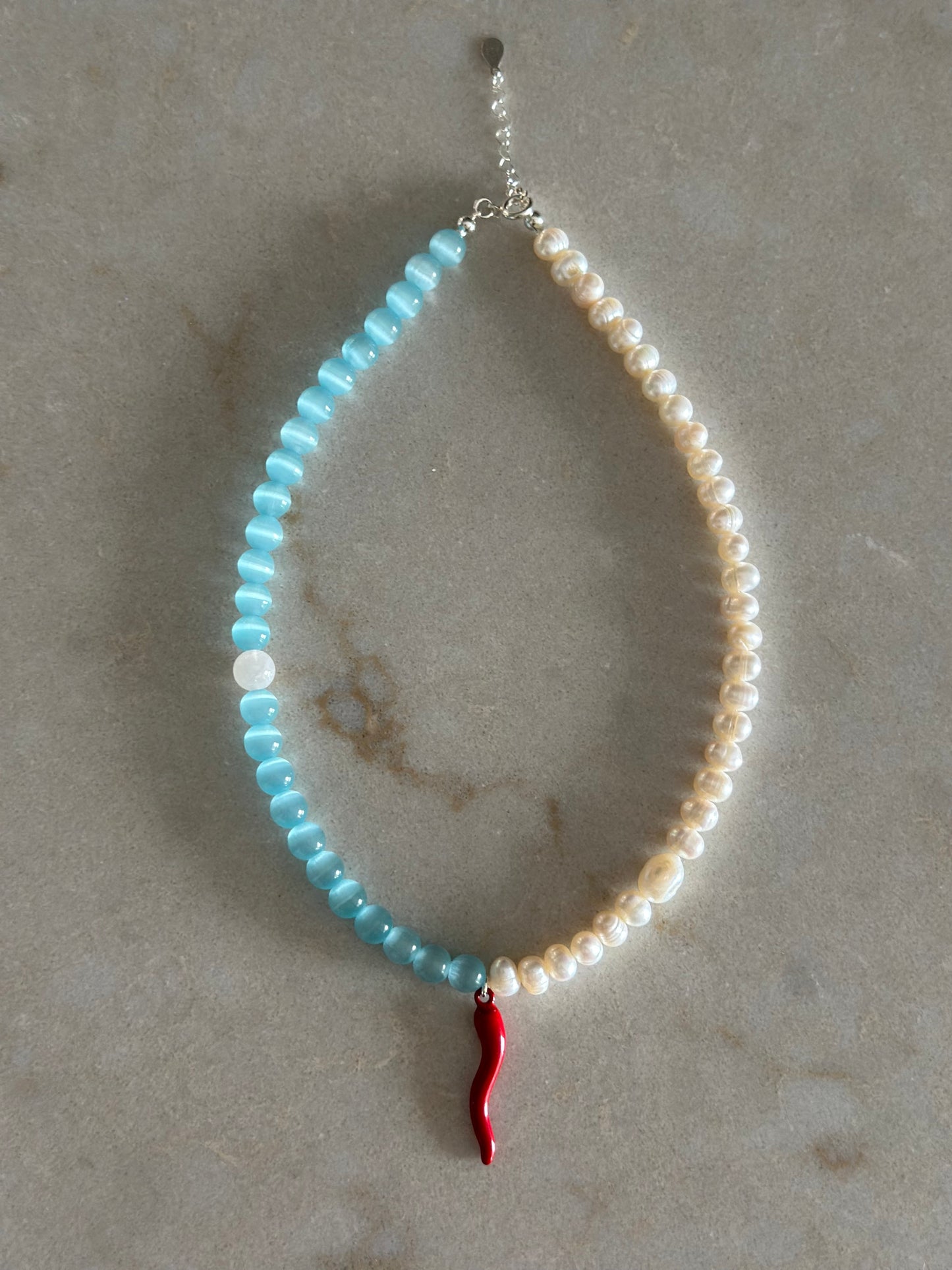 Blue Cat Eye Chilli Charm Pearl Necklace