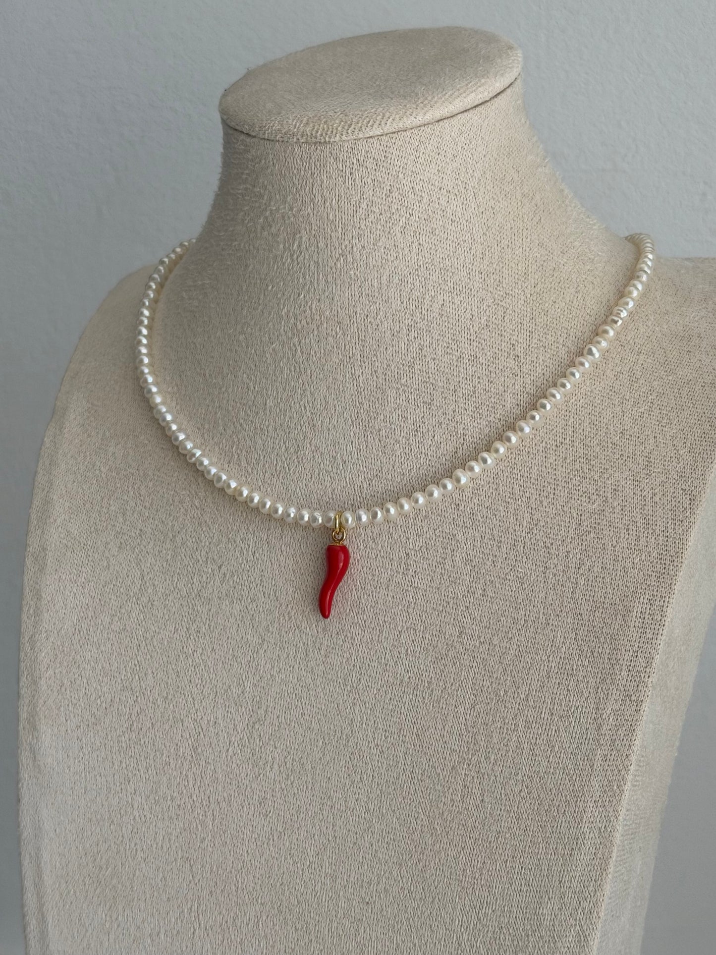 Baby Chilli Round Pearls Necklace