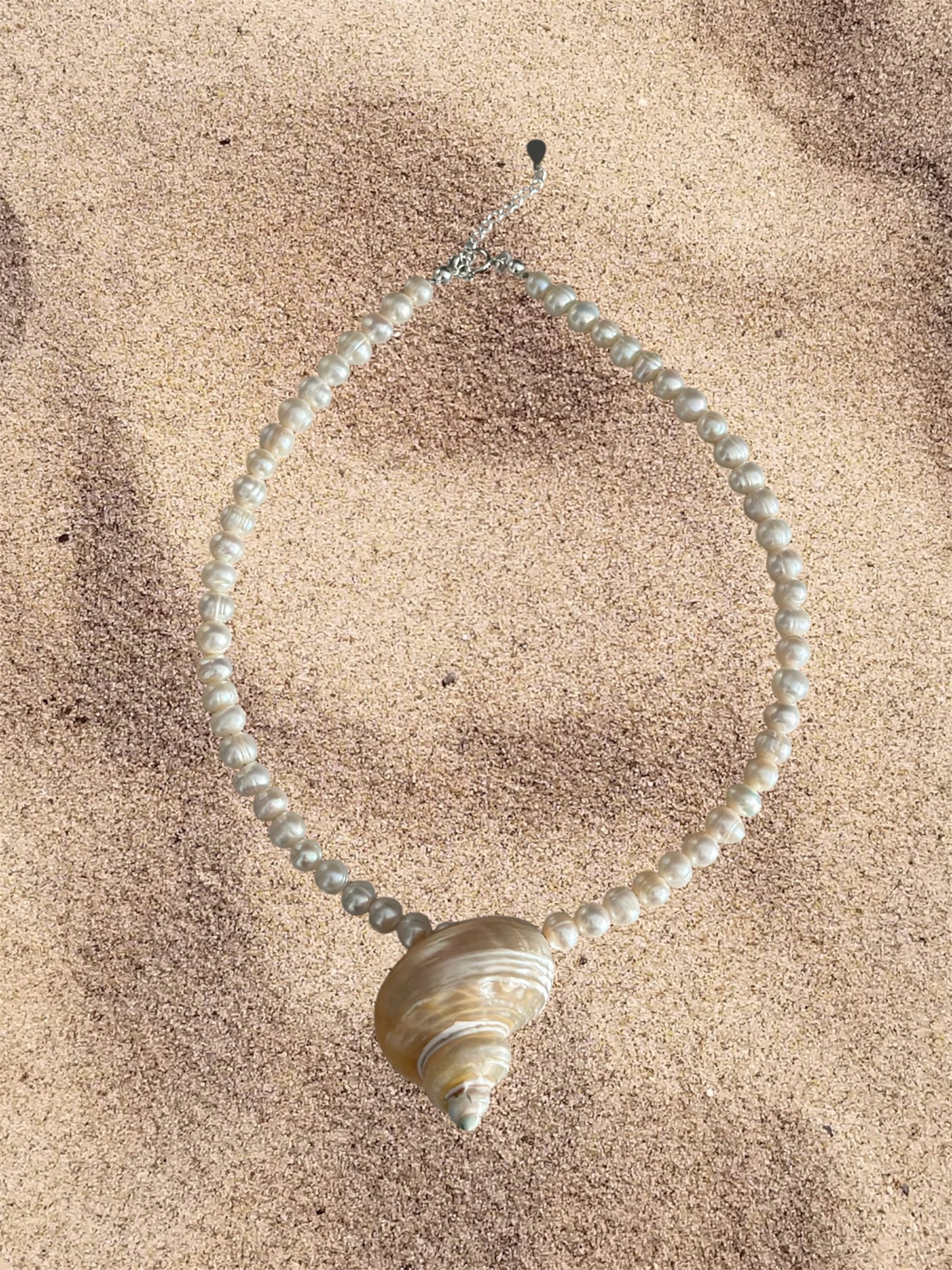 Shell Pearl Necklace