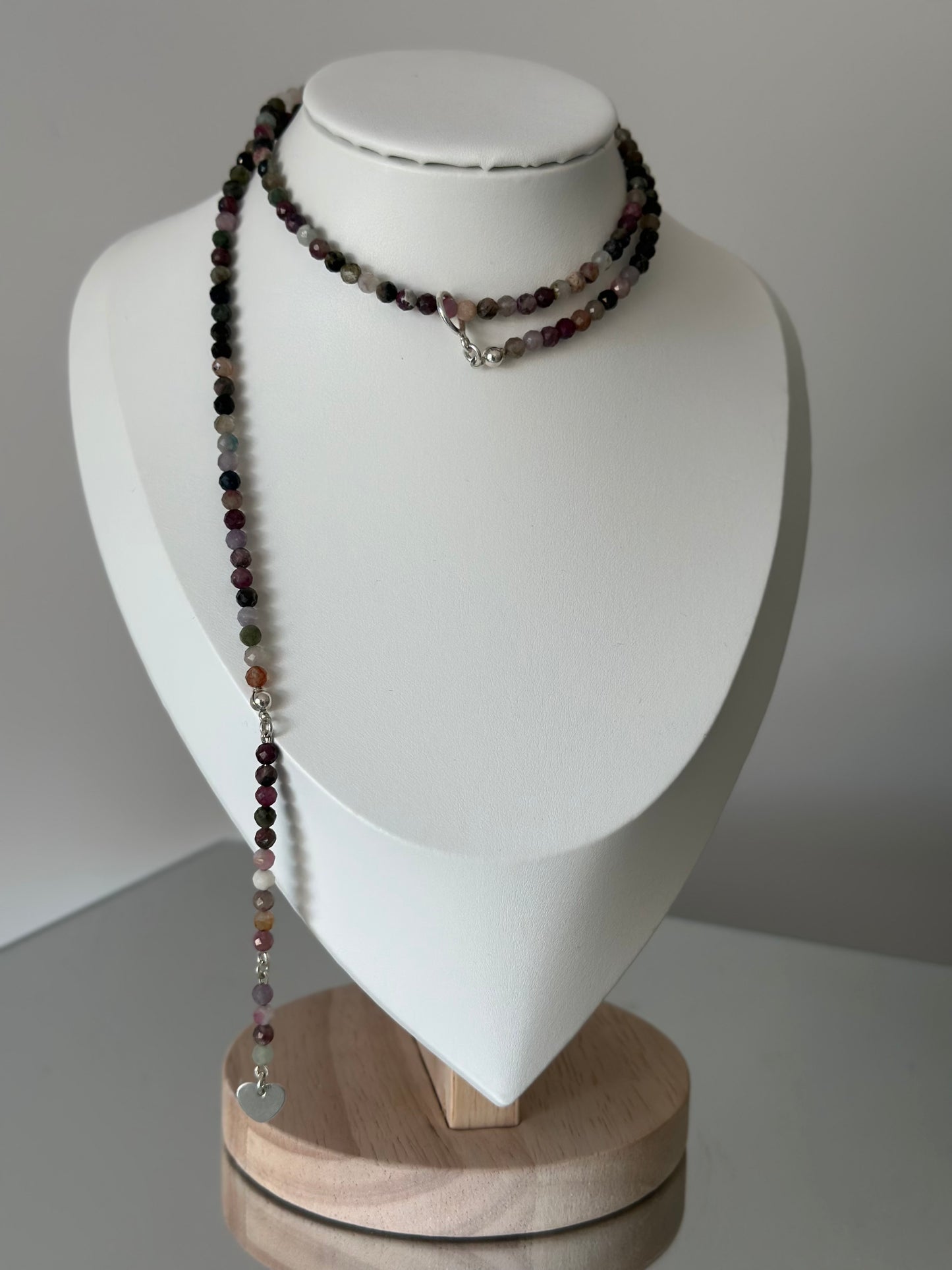 Colier lung Turmalina cu charm inima