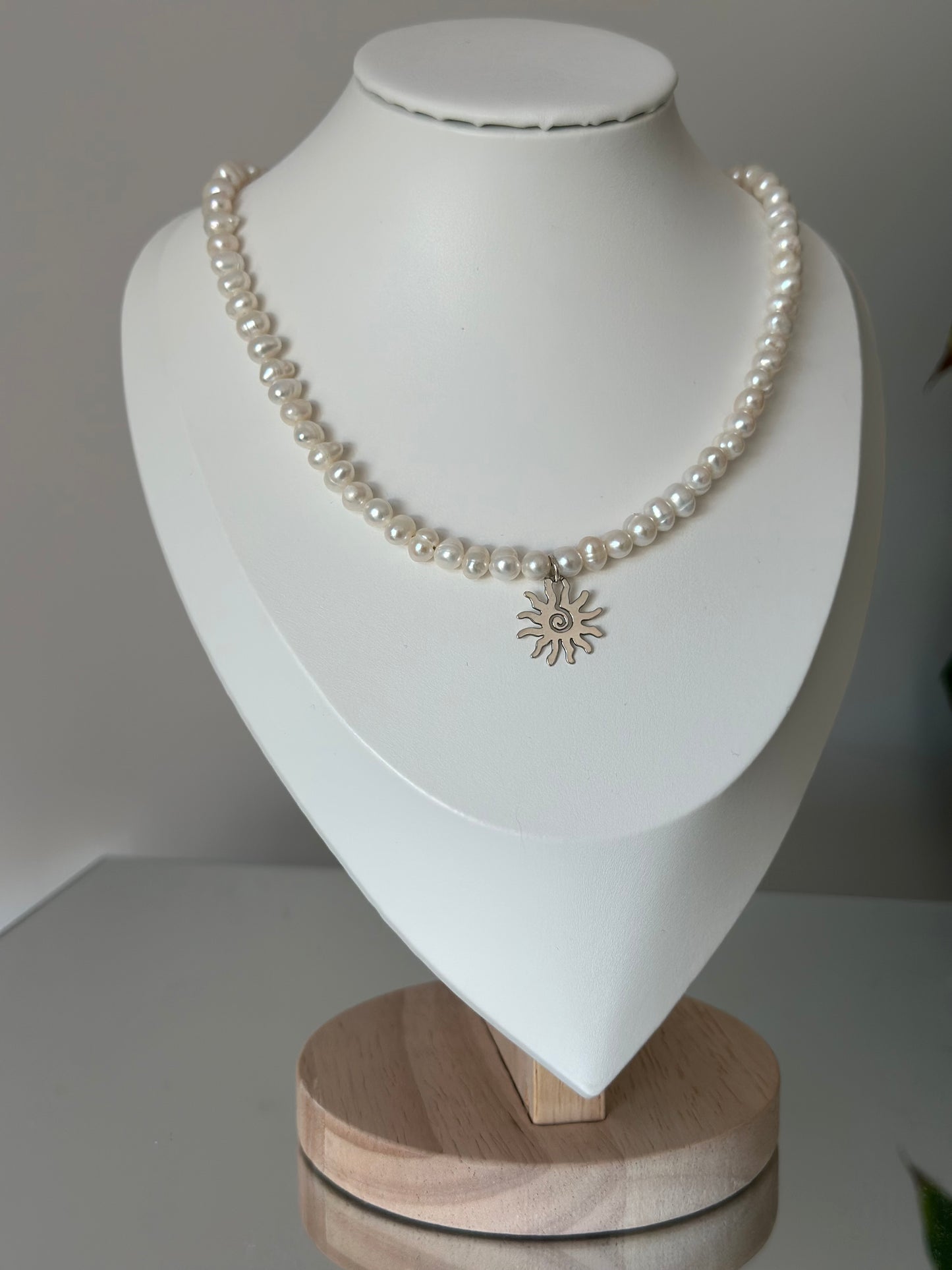 Sun Lover Necklace on Silver