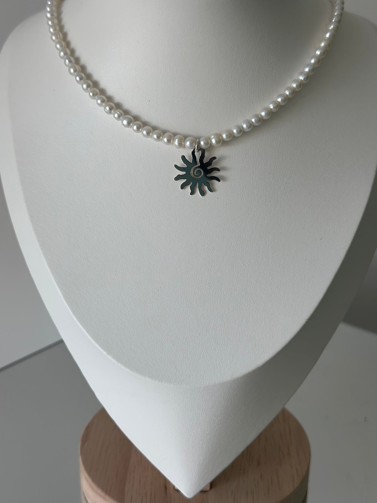 Sun Lover Round Baby Pearls Necklace