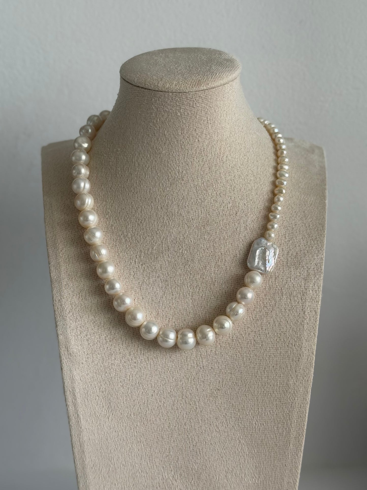 Minimalist side Pearl Necklace