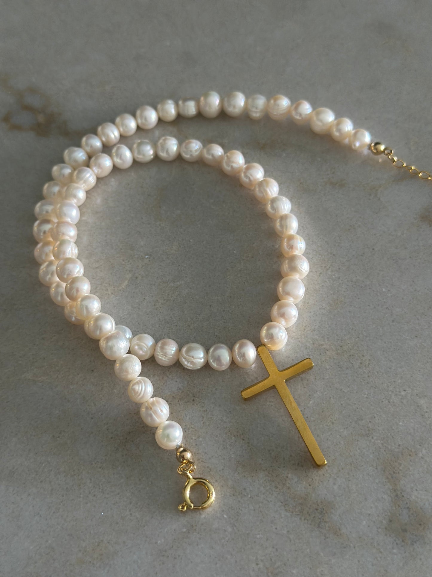 Cross Pendant Pearl Necklace