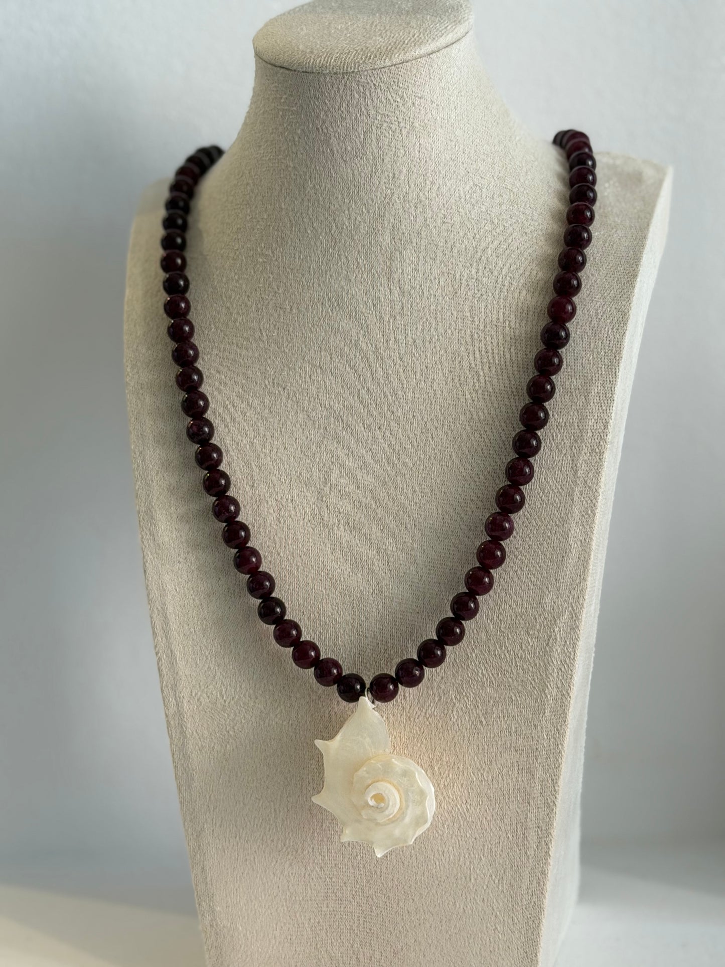 Sour Shell Long Necklace