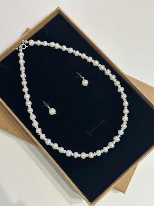 Everyday Glow Pearl Set / Set colier si cercei perle de cultura